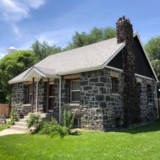 Jose and Gertrude Anasola House