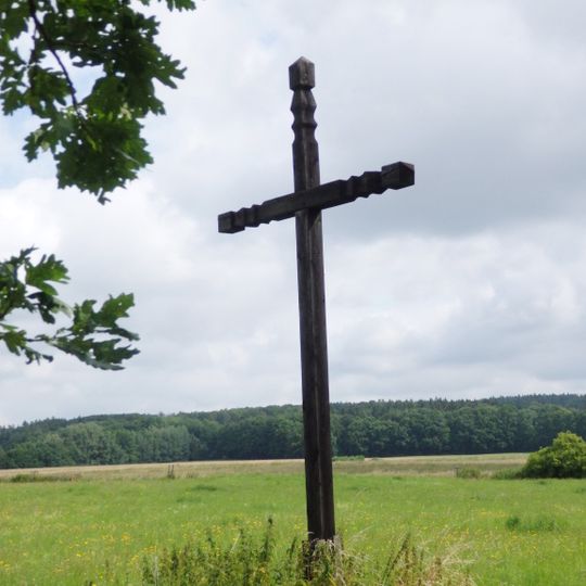 Dřevěný kříž jihovýchodně od Týčku