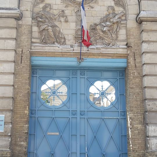Palais épiscopal de Saint-Omer