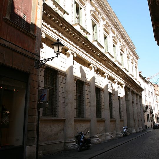 Palais Barbaran da Porto