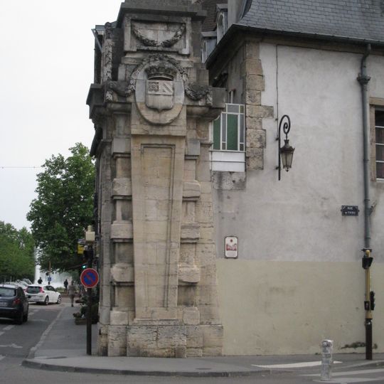 Porte Saint-Pierre