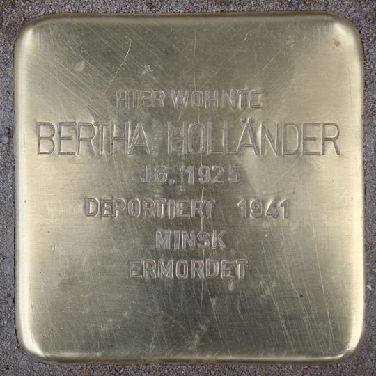 Stolperstein en memoria de Bertha Holländer
