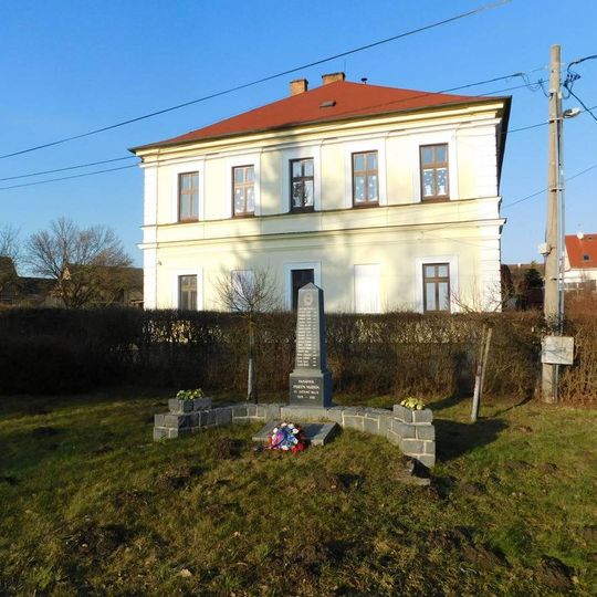 Pomník padlým v Křiváčku