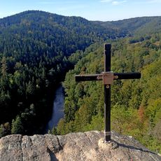 Kříž na Jeskynní vyhlídce nad Ohří
