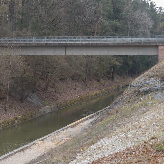 Straßenbrücke am Dörlbacher Einschnitt
