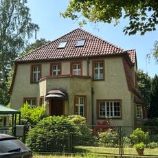 Wohnhaus (Ambi-Haus) Karmeliterweg 4