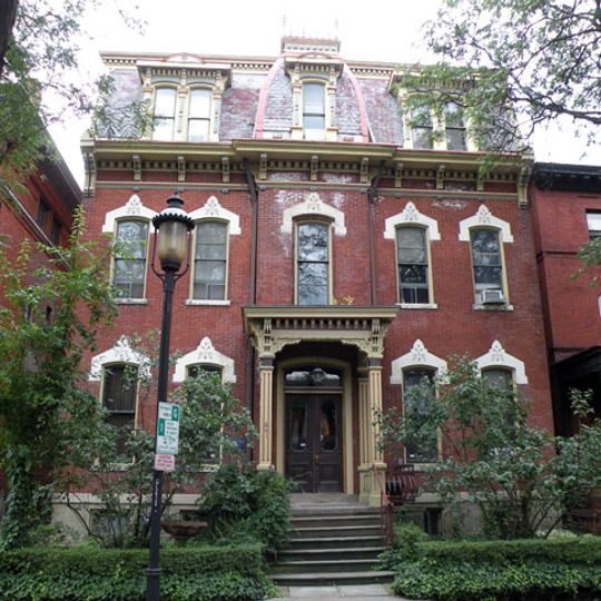 841 North Lincoln Avenue