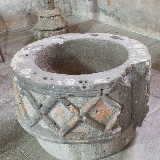 Fonts baptismaux de l'église Saint-Georges de Compains