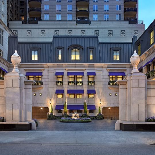 Waldorf Astoria Chicago