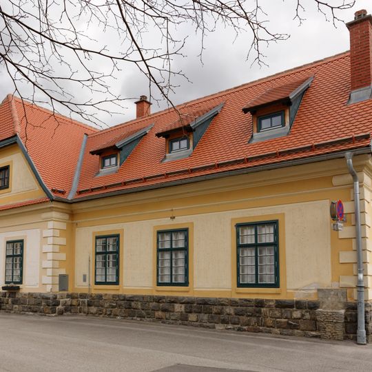 Station building Weißenkirchen in der Wachau