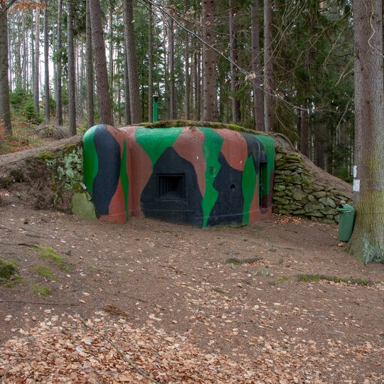 H-33/22/A-220 light pillbox