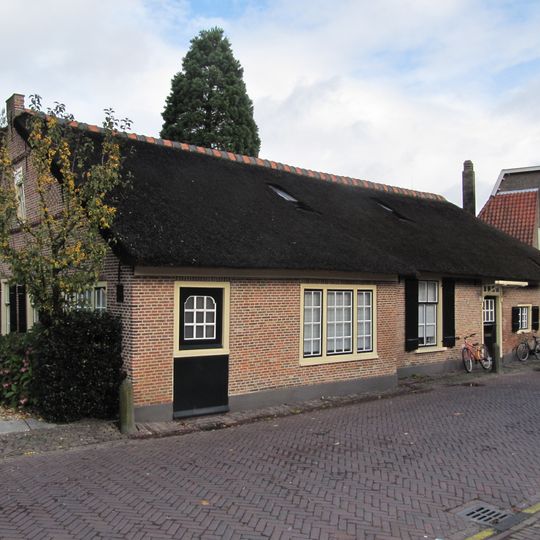 Kerklaan 7, Laren