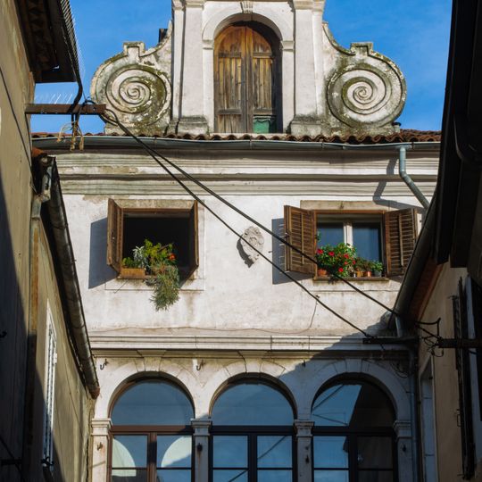 Gravisi-Barbabianca Palace