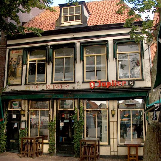 Eenvoudig 19e-eeuws woonhuis in traditionele trant