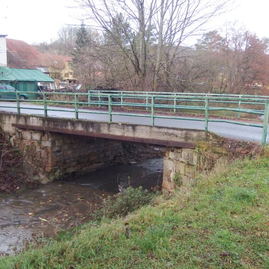 Most přes Vlčnovský potok ve Vlčnově poblíž čp. 607