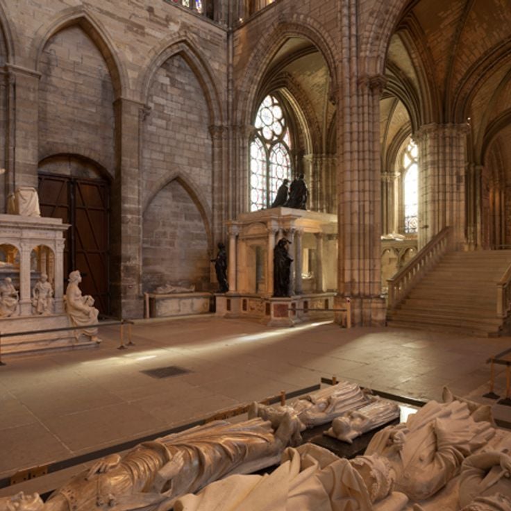Tombs in Saint-Denis