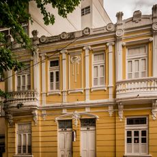 Rua São Salvador, 72 e 72 A