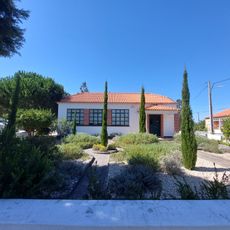 Escola Primária de Feijão