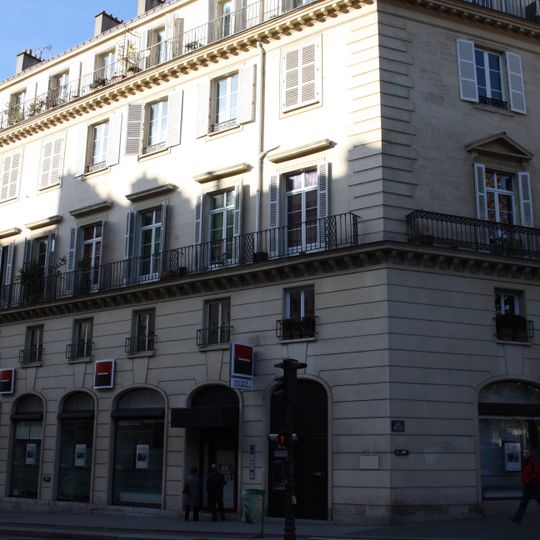 Immeuble, 5 place Franz-Liszt, 107 rue La Fayette