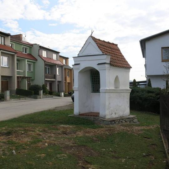 Kaplička v části Nová Koruna