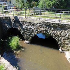 Zweibogige Steindeckerbrücke über die Schwarze Elster Uferstraße 2