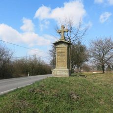 Kříž na rozcestí v Litoměřické ulici v Liběchově