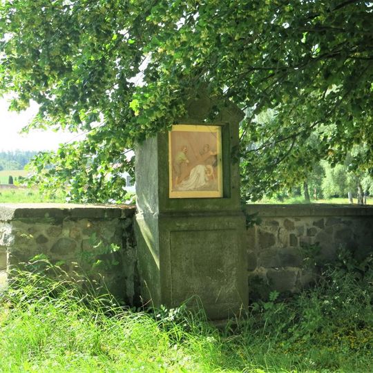 Kaplička Křížové cesty-VII u kostela ve Starých Křečanech