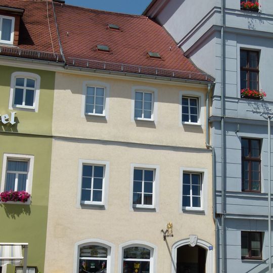 Wohnhaus mit Laden in geschlossener Bebauung Altmarkt 31