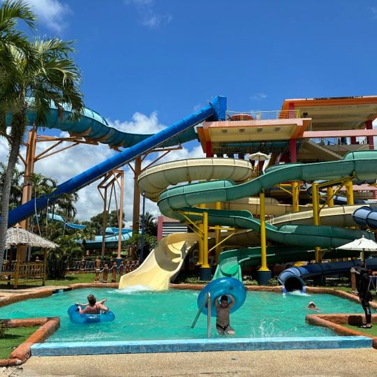 Splash Jungle Water Park