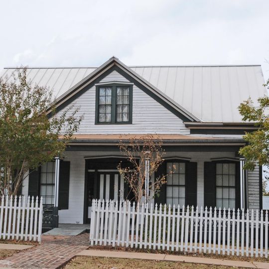 Thomas, Jr., and Mary Kraitchar House