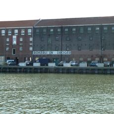 Pakhuis "A. Verboon" met kantoor, kuiperij, zoutkasten en bergzolder