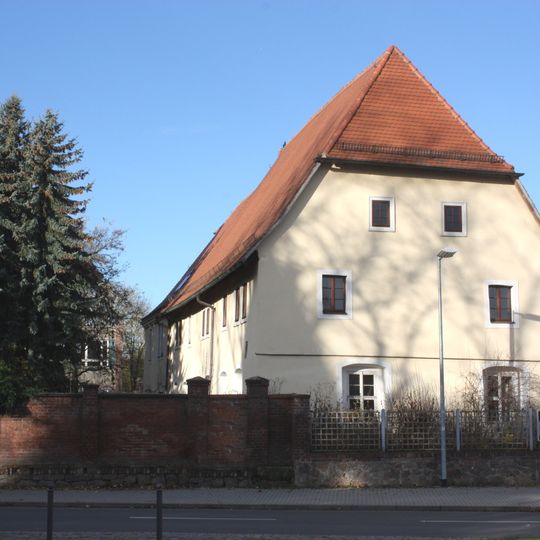 Pfarrhaus, Einfriedung und Vorgarten Pfarrgasse 1