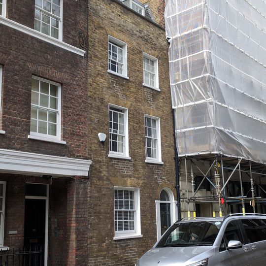 7, Gayfere Street Sw1