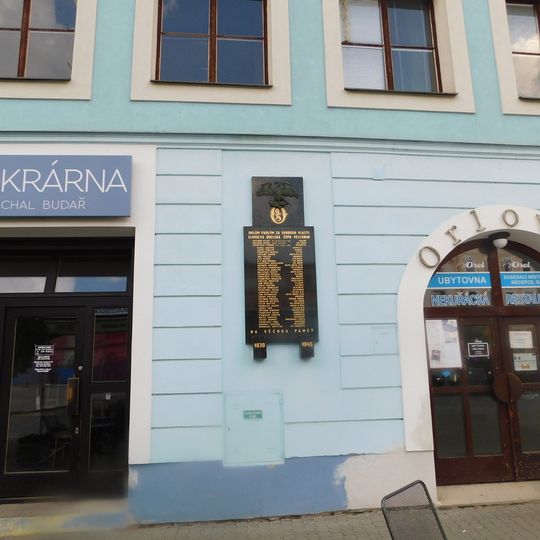 Pamětní deska členů Orla v Uherském Hradišti