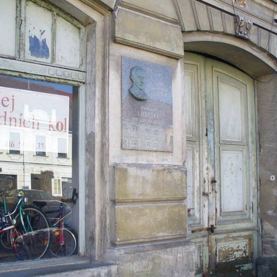Pamětní deska Bohuslava Lhotského v Libochovicích