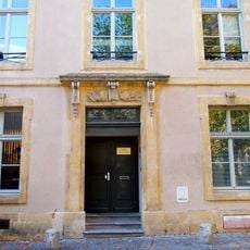 Immeuble, 2 place Sainte-Croix