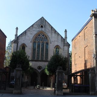 Forecourt Piers To St Mary's Congregational Church