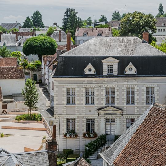 Public treasury building in Saint-Aignan