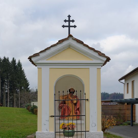 Kalvarienberg, Stationskapelle mit hl. Petrus