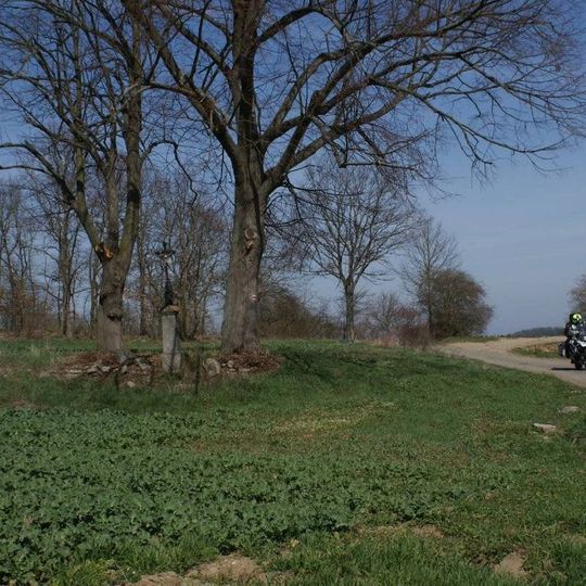 Boží muka u zříceniny větrného mlýna západně od Příčov