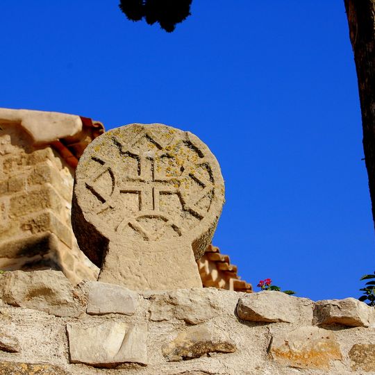 Esteles funeràries del cementiri de Rauric