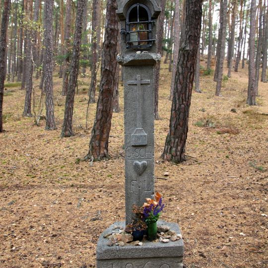 Column shrine