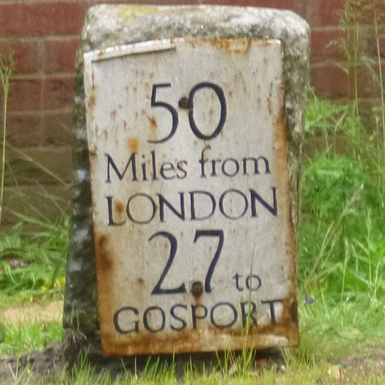 Milestone, Lower Farringdon