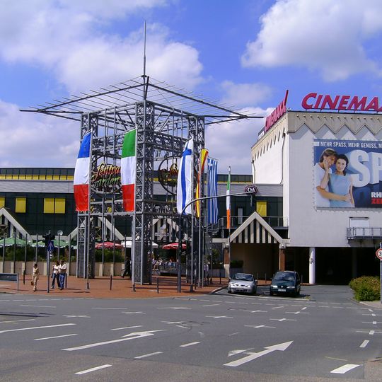 CinemaxX