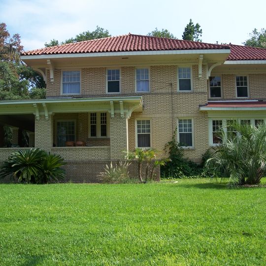 Crescent City Historic District