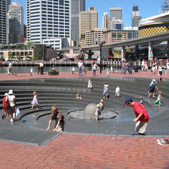 Darling Harbour Woodward Water Feature