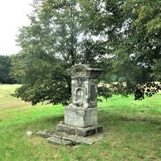 Kříž u silnice jižně od Dobranova