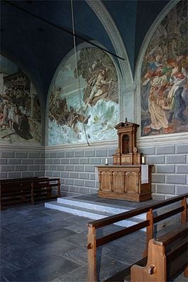 Interior 0