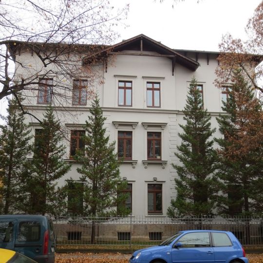 Mietvilla mit Vorgarten und Einfriedung Henriettenstraße 6