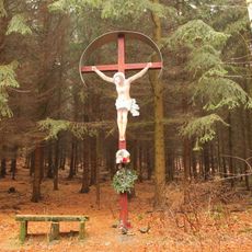 Dřevěný kříž v Dolní Temenici na sedle Červený kříž